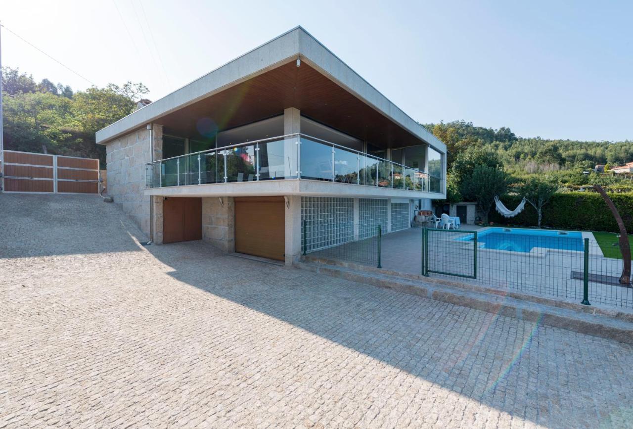 LovelyStay - Casa Guimas Penafiel Luaran gambar